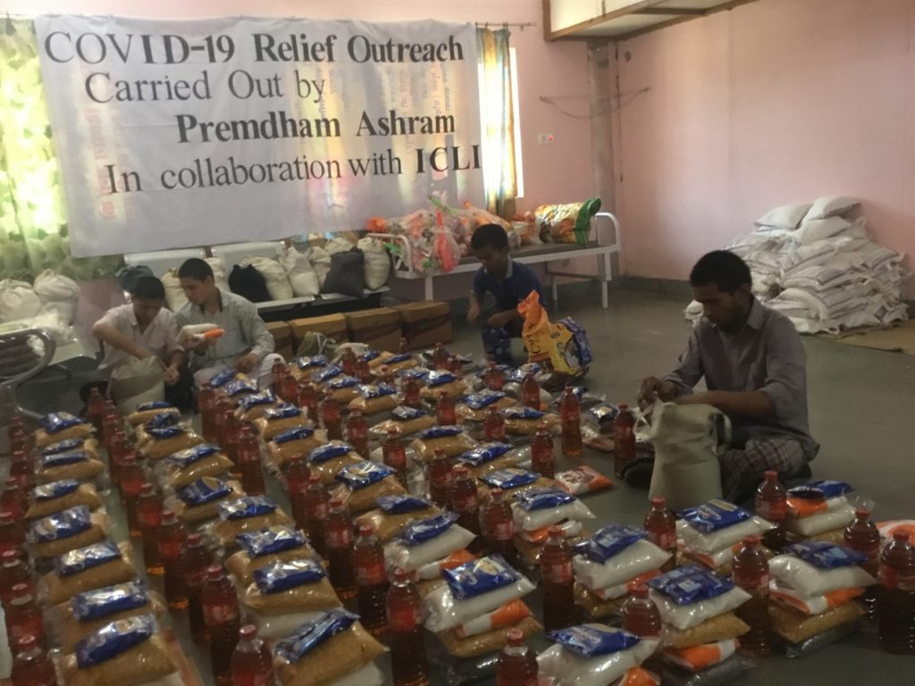 Campaña de recogida de dinero con destino al Centro Asistencial Premdham, en el estado indio de Uttar Pradesh, de ayuda a la población local más vulnerable para paliar las consecuencias económicas de la COVID-19. La colaboración ha dado como resultado más de 450 familias ayudadas con un impacto superior a las 12.000 personas (...)